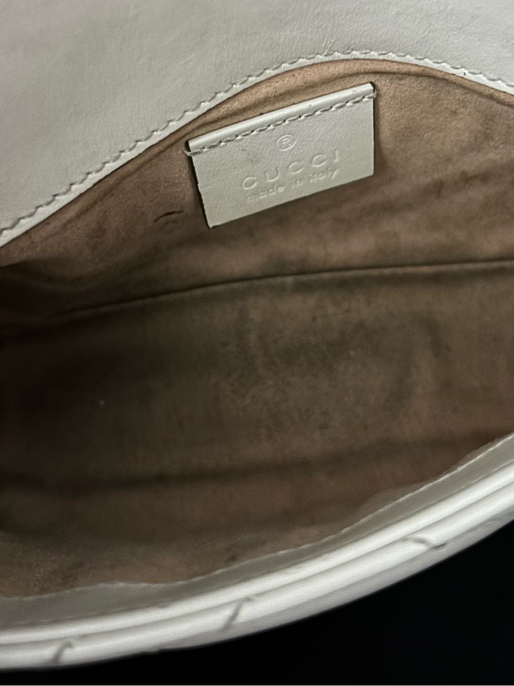 Gucci GG Marmont matelassé leather super mini bag - Picture 11 of 12